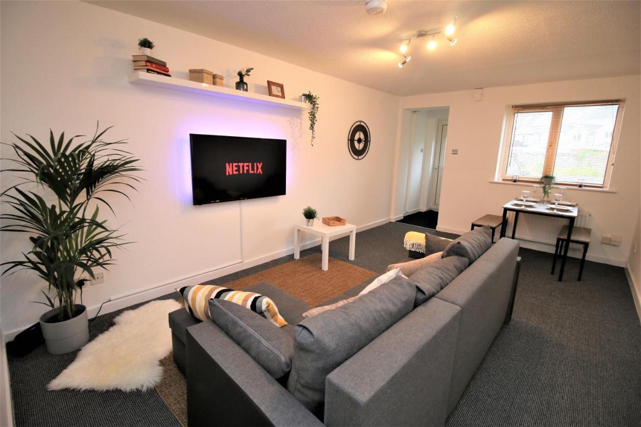 Thesiger Court Apartments - Free Private Parking - By Property Promise Cardiff Exteriér fotografie