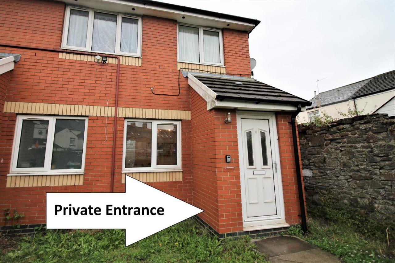 Thesiger Court Apartments - Free Private Parking - By Property Promise Cardiff Exteriér fotografie